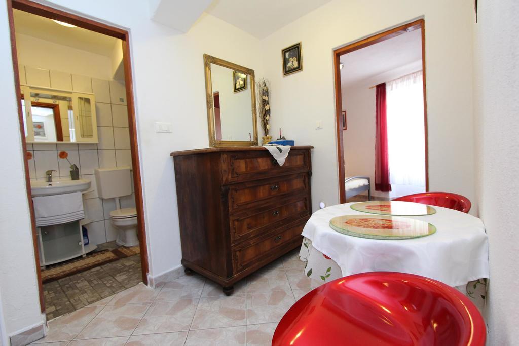Apartment Alba Rovigno Esterno foto