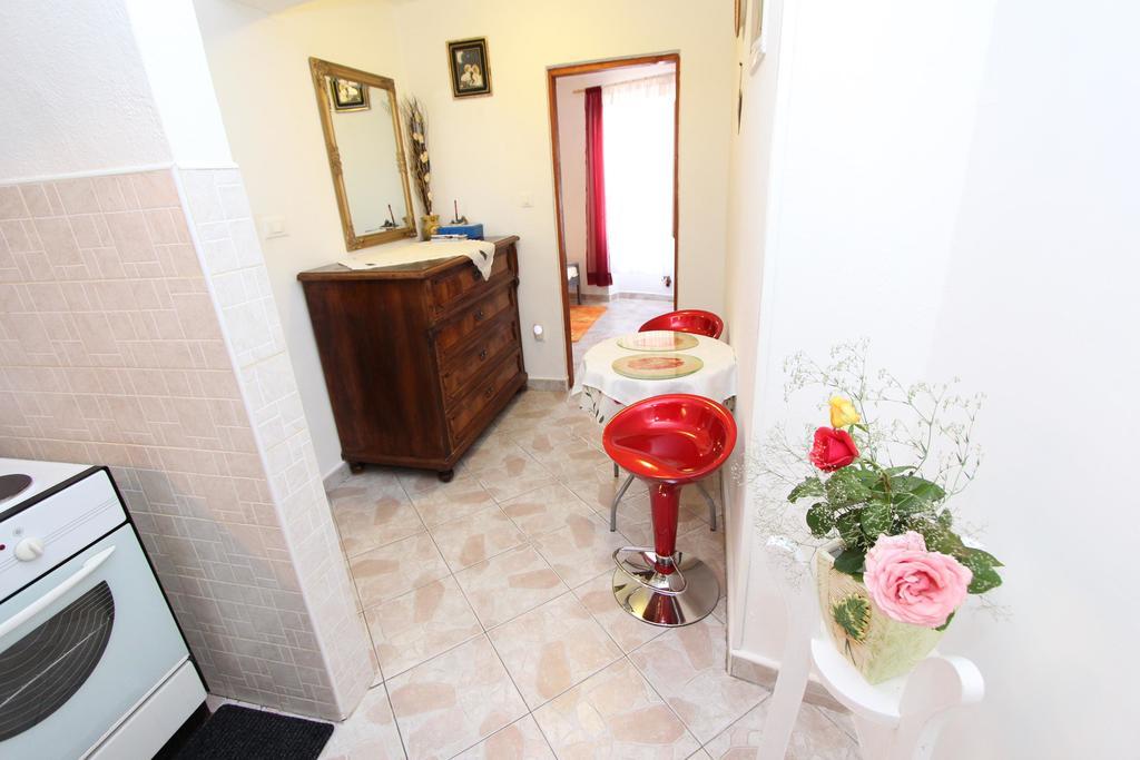 Apartment Alba Rovigno Esterno foto