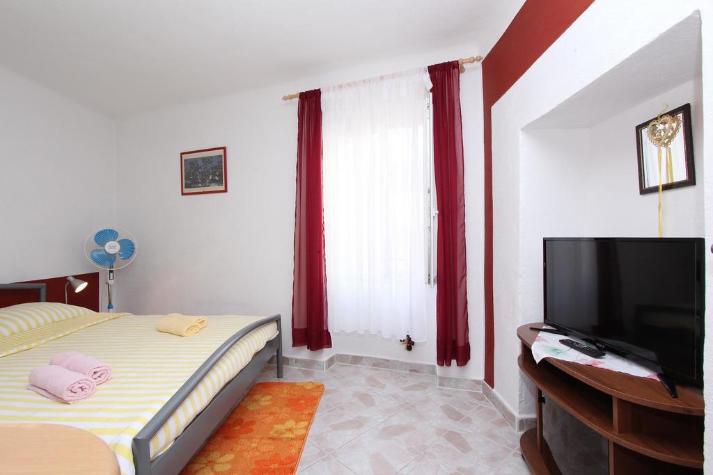 Apartment Alba Rovigno Esterno foto